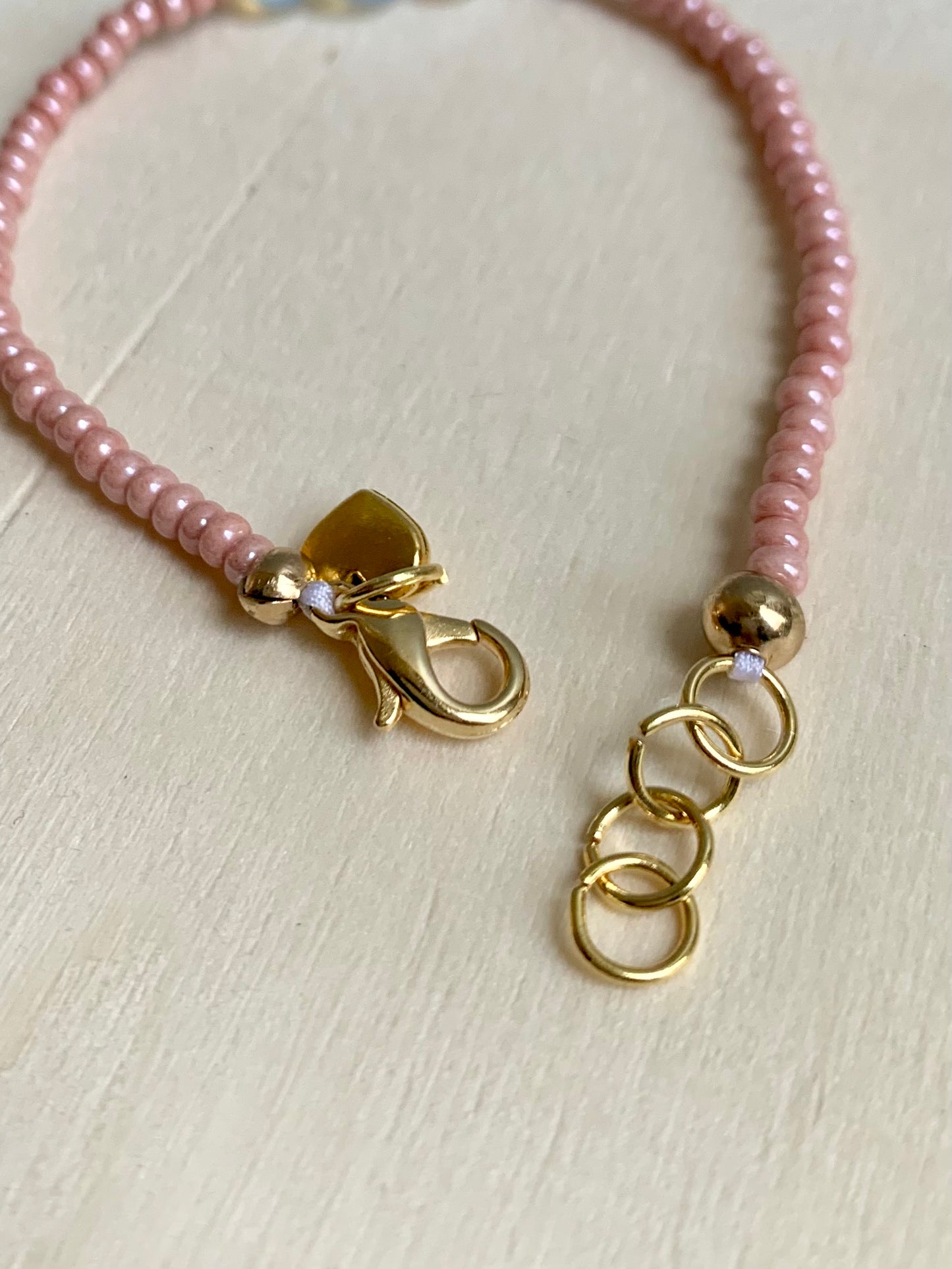 Bracelet Rose Ballerine avec Petite Fleur