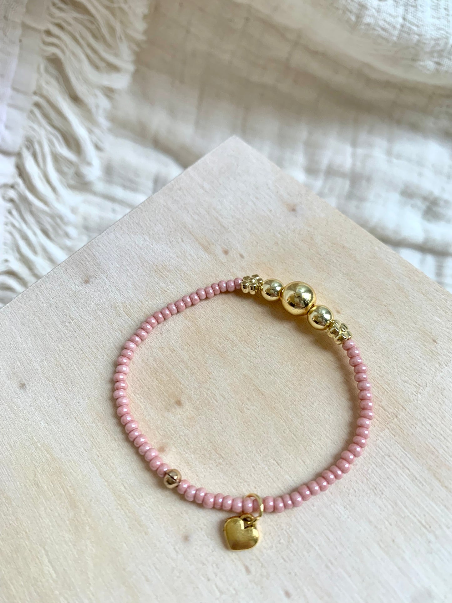 Bracelet Rose Ballerine avec Petite Fleur